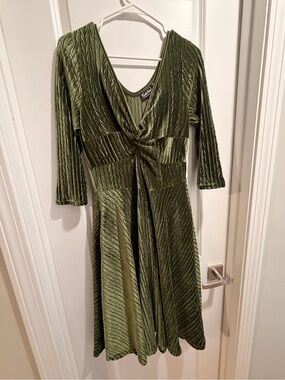 Voodoo Vixen Olive Green Velvet Twist-Waist Midi Dress
